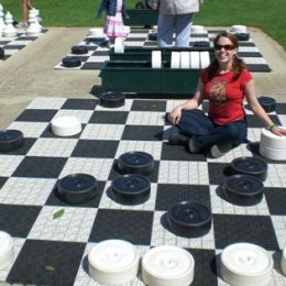 Giant Checkers Giant Checkers