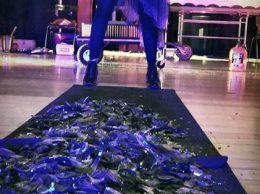 Glass Walking Prop Glass Walking Prop