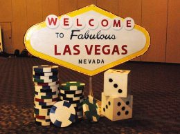 Vegas Sign & Chips Vegas Sign & Chips