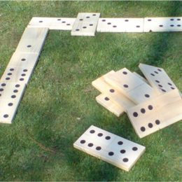 Yard Dominoes Yard Dominoes