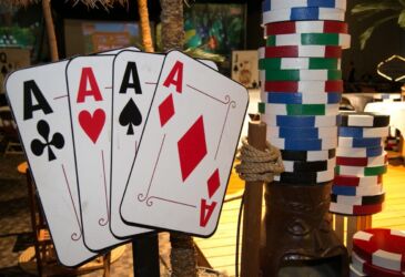 Four Aces & Giant Casino Chips Four Aces & Giant Casino Chips