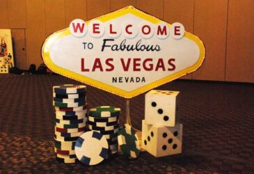 Vegas Sign & Chips Vegas Sign & Chips