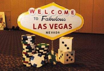 Vegas Sign & Chips Vegas Sign & Chips