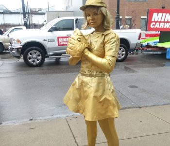 living statues cincinnati oh