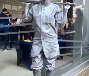 living statues cincinnati oh