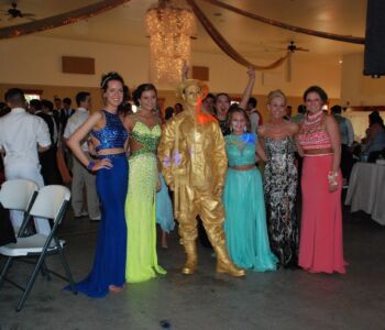 Cincinnati OH Living Statues