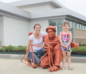 Cincinnati OH Living Statues