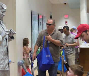 living statues cincinnati oh